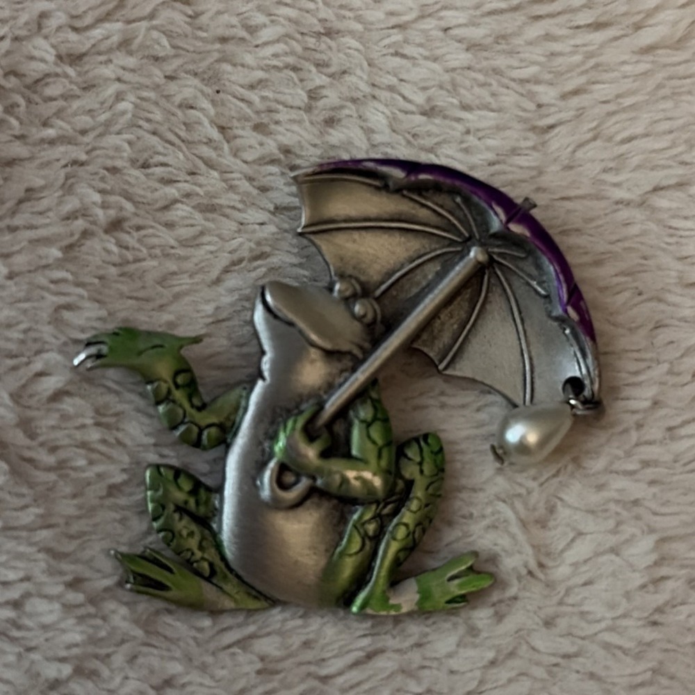 Frog Brooch With Umbrella Silver Tone Happy Frog Pin